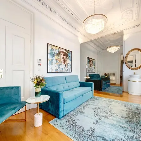 1877 Estrela Palace Guest house