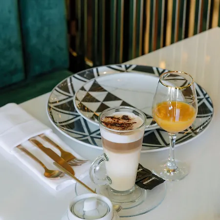 1877 Estrela Palace Guest house