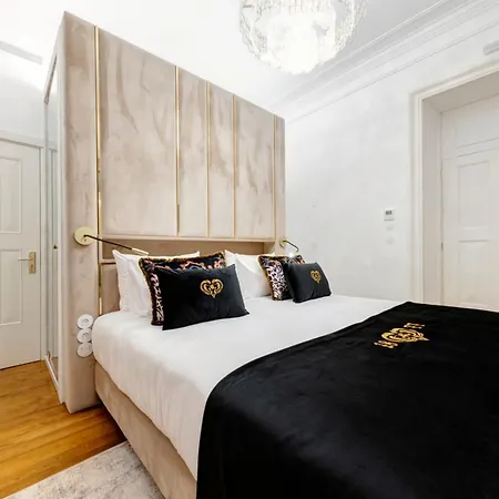 1877 Estrela Palace