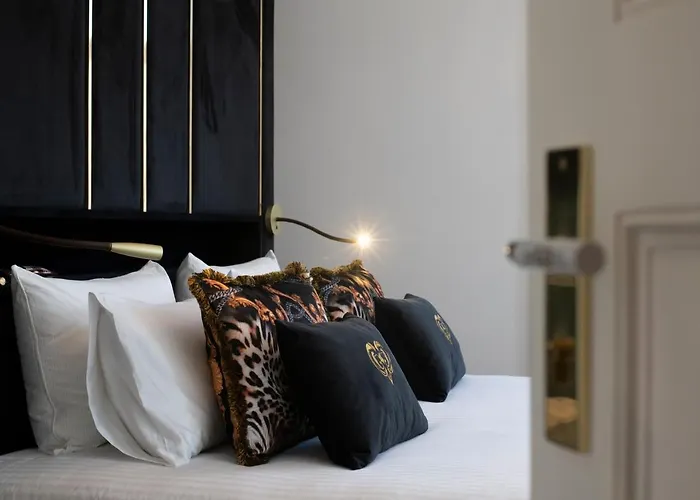 Affittacamere 1877 Estrela Palace 4*