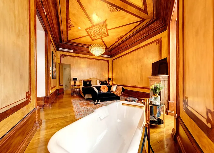 1877 Estrela Palace Affittacamere 4*